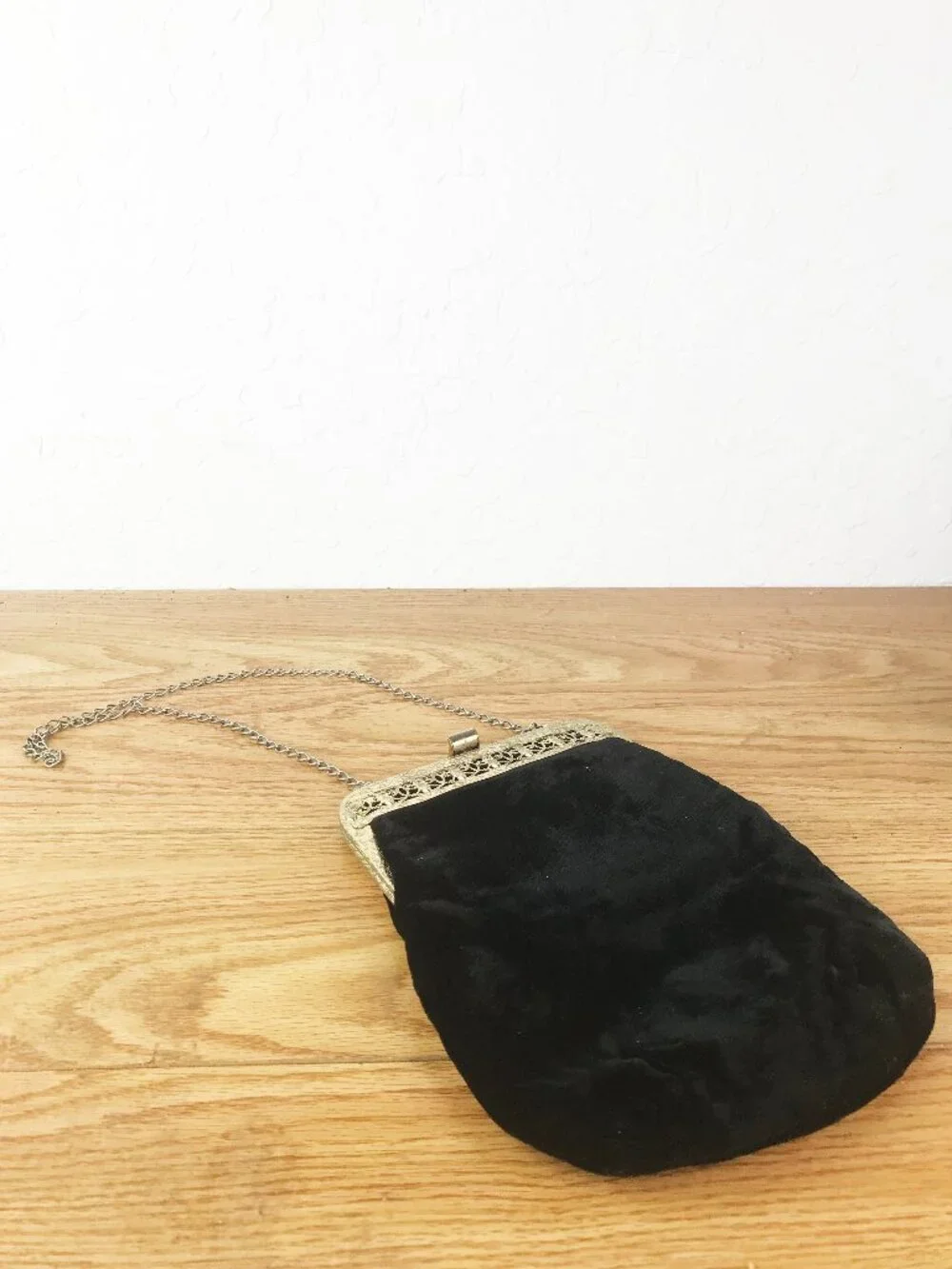 Vintage Black Velvet Evening Bag – Gold Filigree Frame & Silver Chain Strap